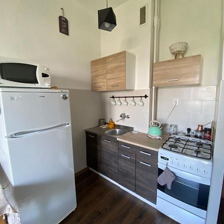 Ohmyhome - Sunny Apartment In City Center 바르샤바 외부 사진
