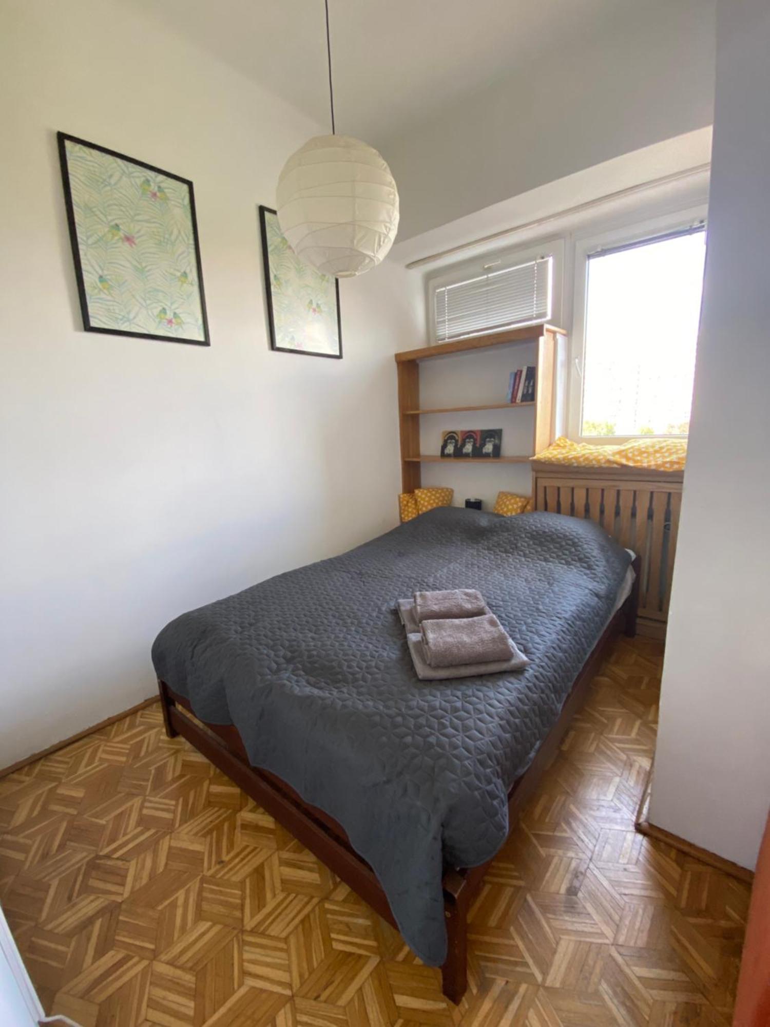 Ohmyhome - Sunny Apartment In City Center 바르샤바 외부 사진