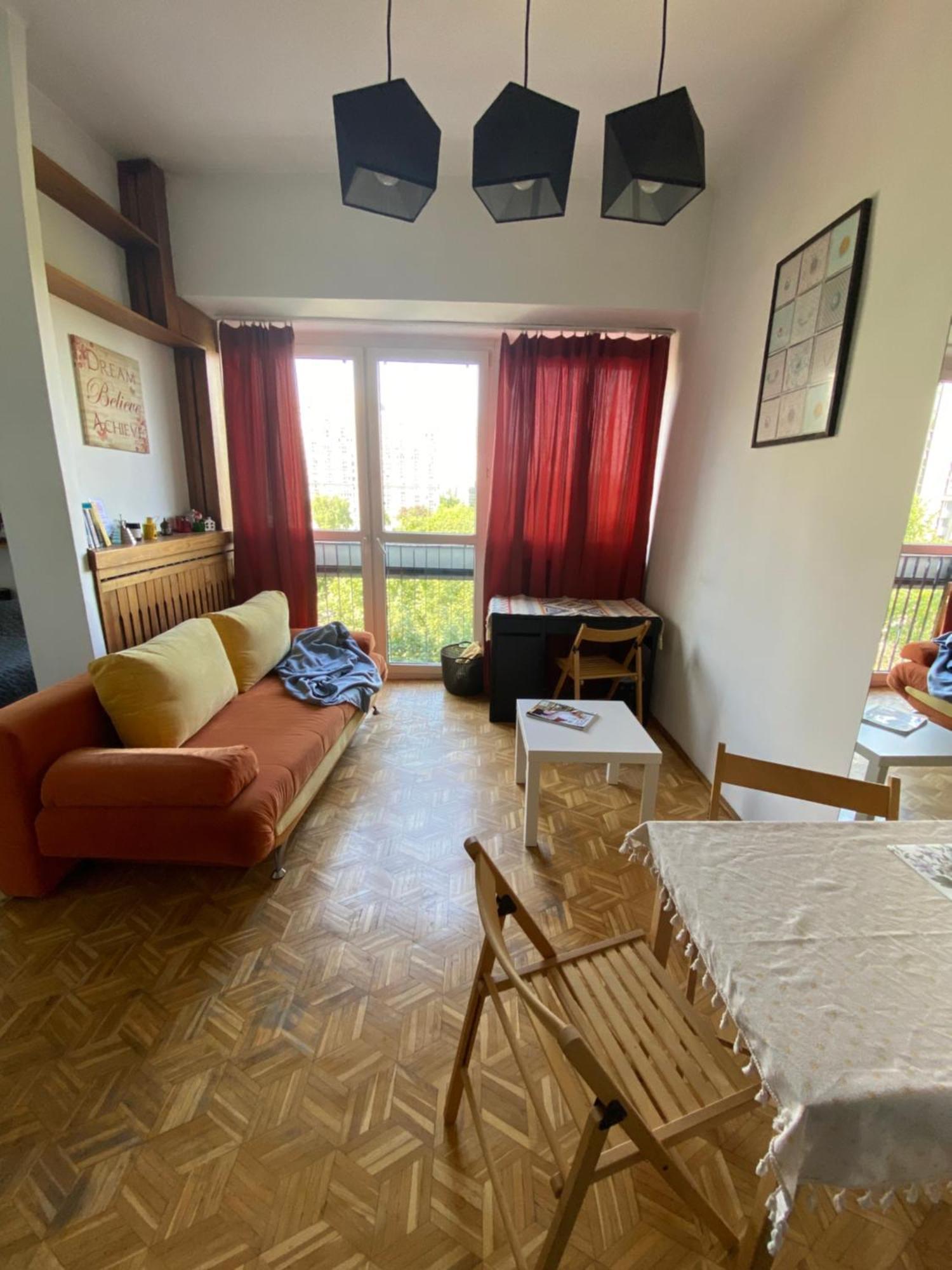 Ohmyhome - Sunny Apartment In City Center 바르샤바 외부 사진